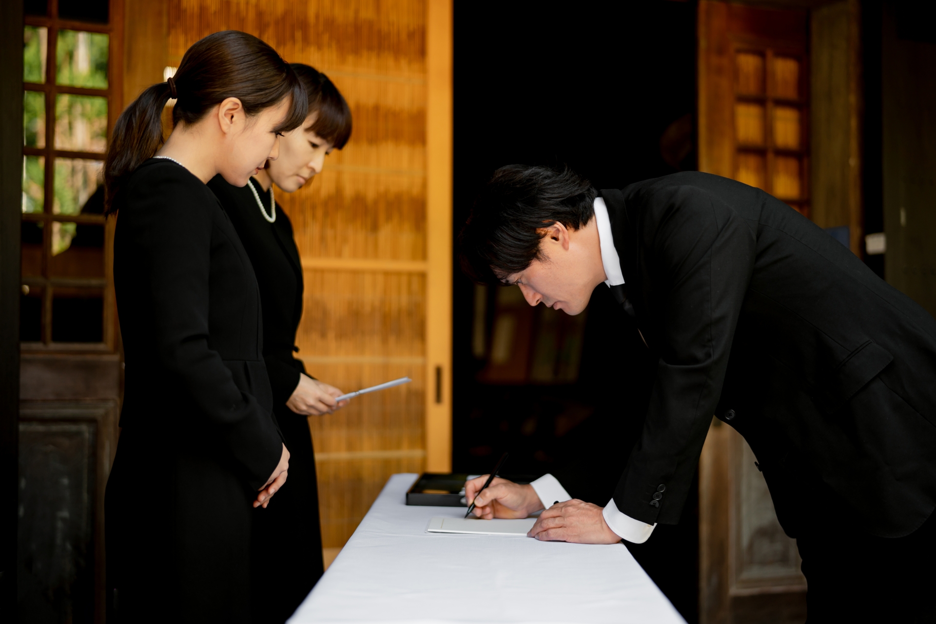 家族葬と一般葬との違い