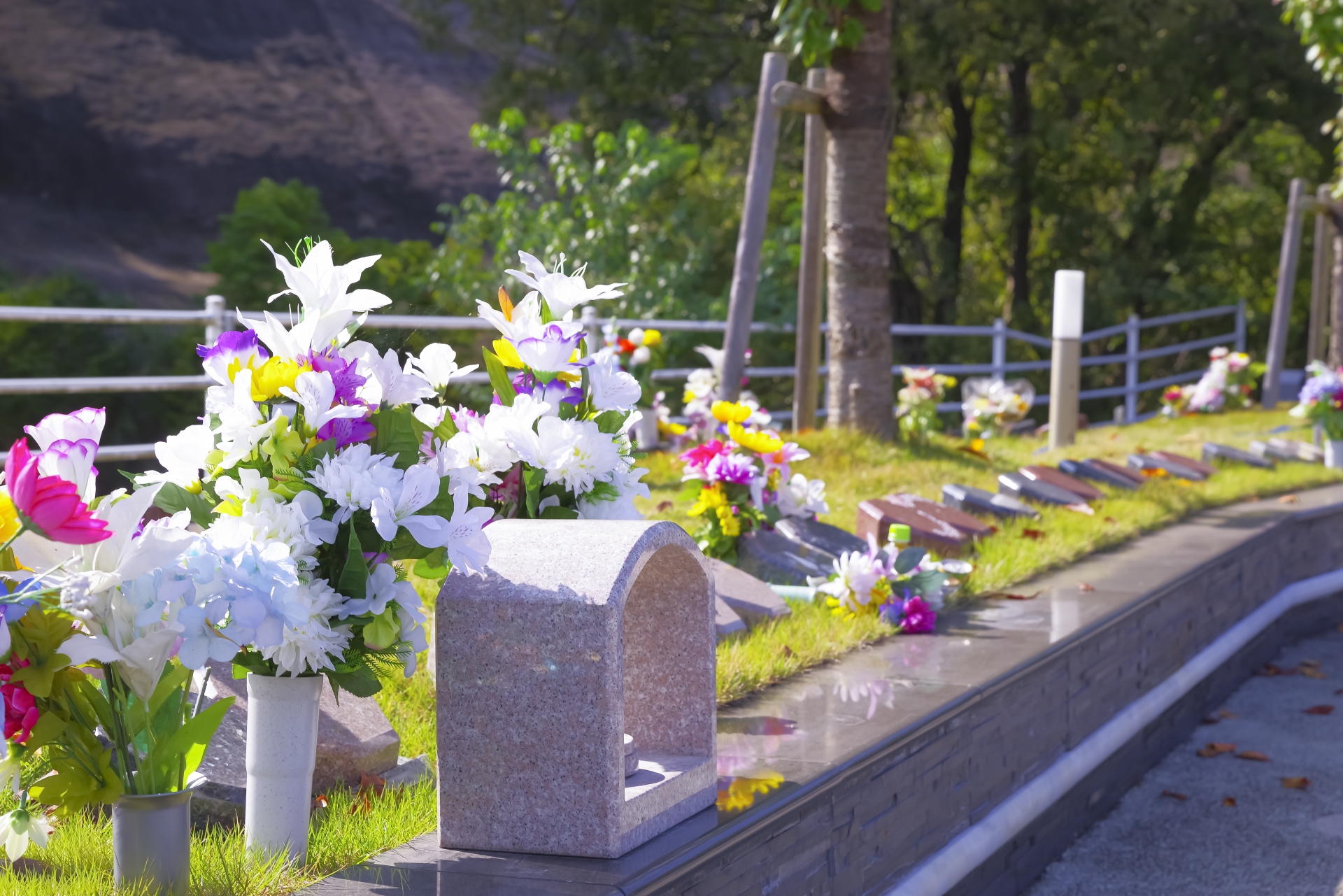 霊園・墓地の倒産リスクを避けるために考えたい、実績と信頼性